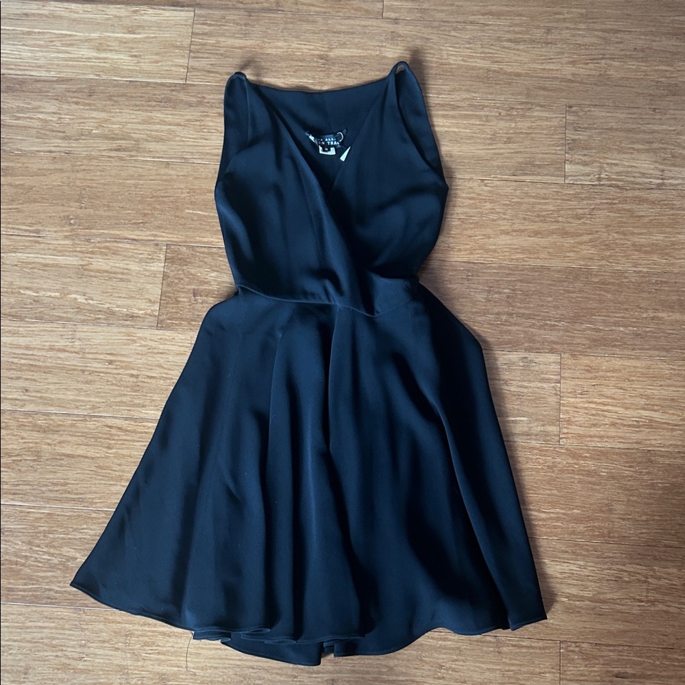 Elegant Black Sleeveless Dress